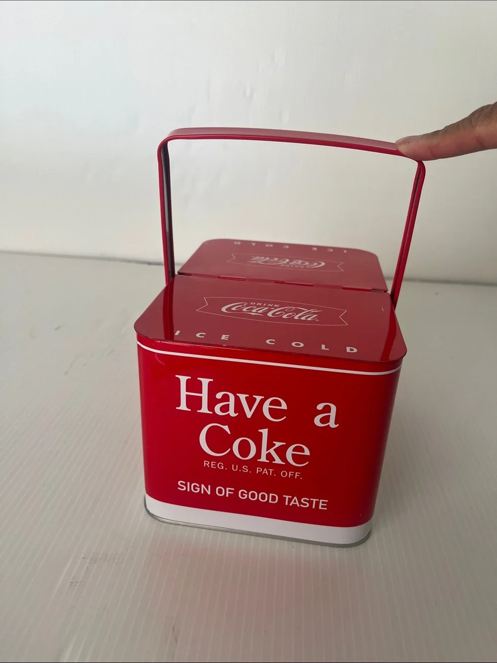 Coca-cola Tin Picnic Basket